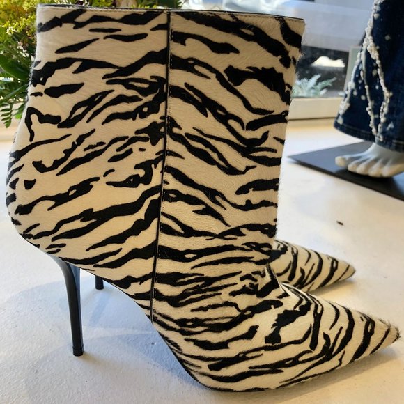 Saint Laurent Zebra Heeled Boot - Picture 1 of 5